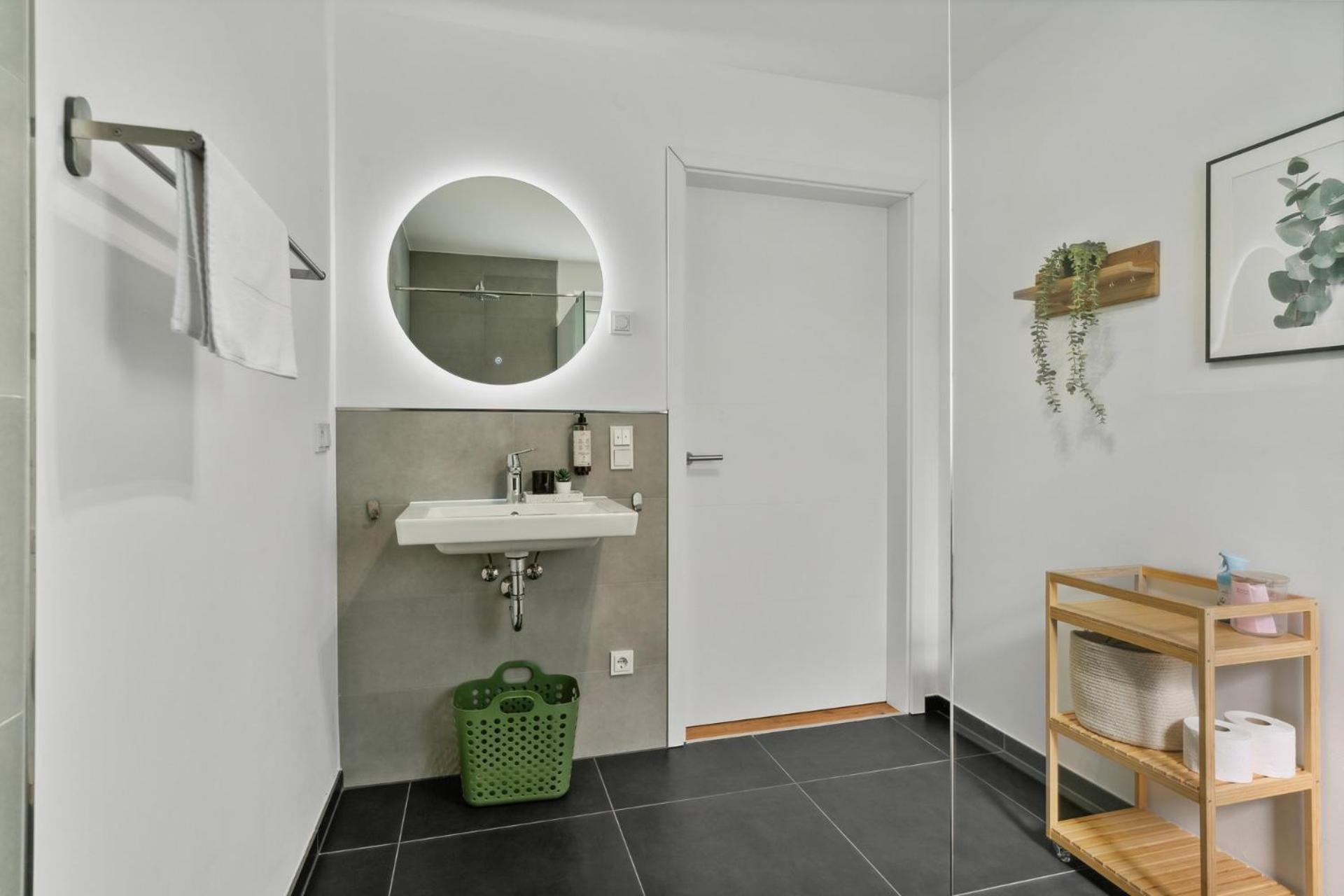 Deluxe Apartment In Bielefeld City Mit Parkplatz Und Terrasse Exterior foto
